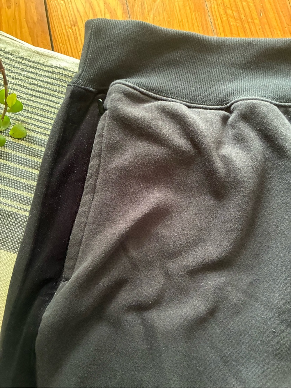 Athleta Retroplush Velvet Snap Ankle Lounge Pants - Picture 5 of 9